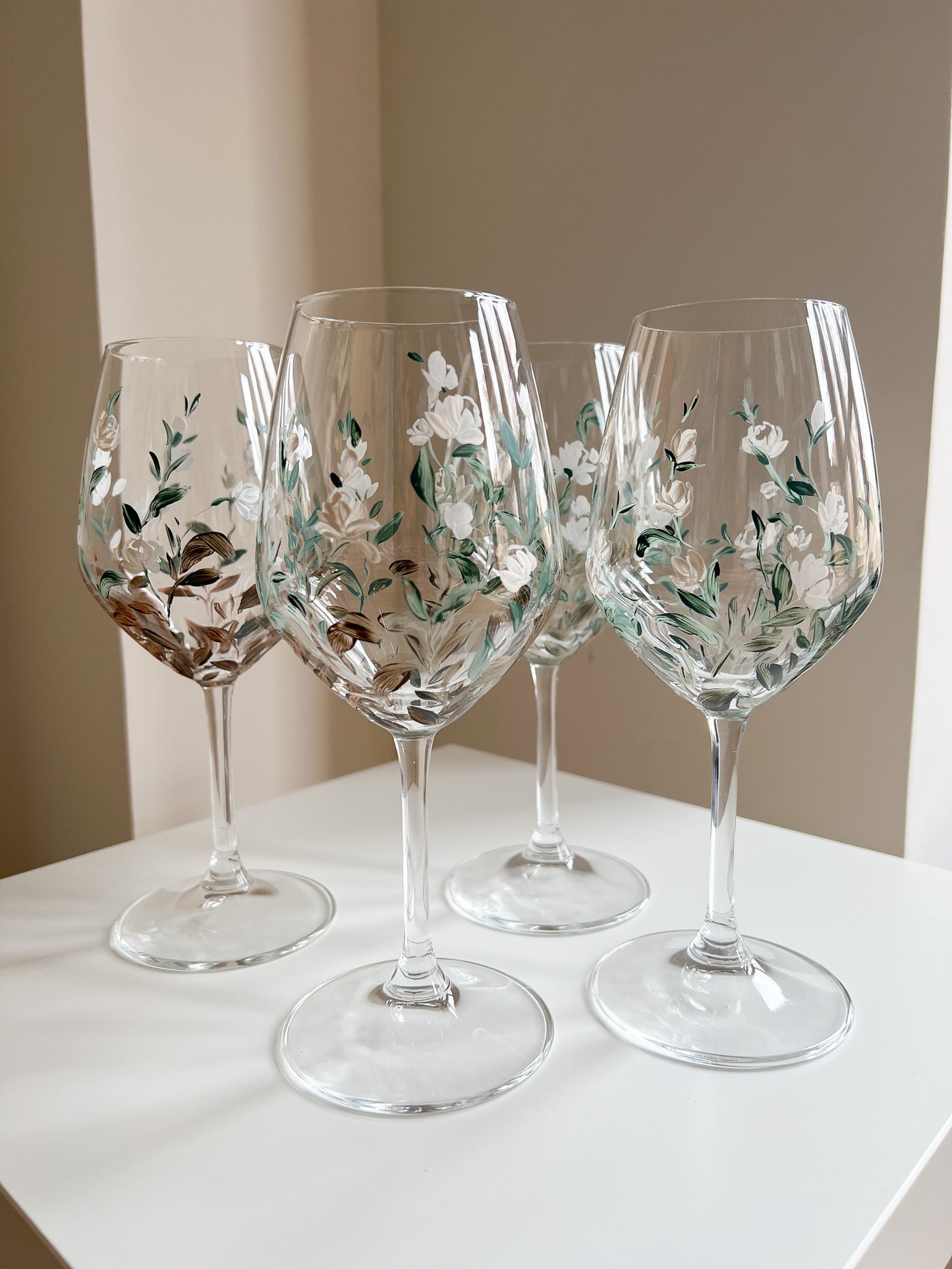 VINO Y ROSAS - Set de 4 copas de vino